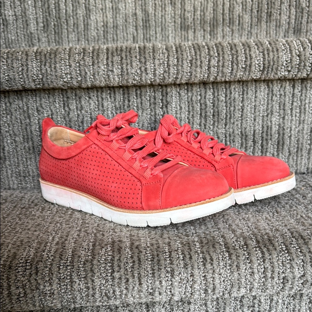 Samuel Hubbard Coral Casual Sneakers